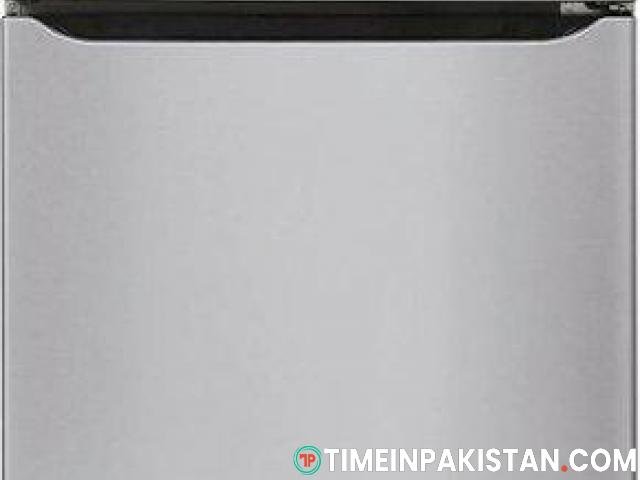 LG - 20.2 Cu. Ft. Top-Freezer Refrigerator - Stainless steel - 1